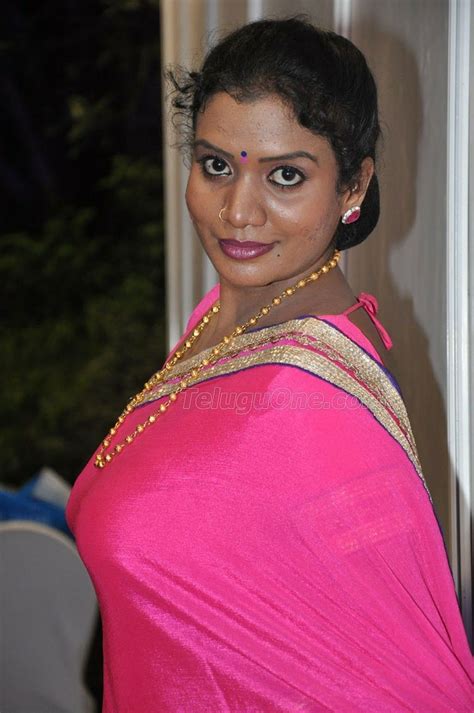 sexy aunty photos|Free Desi Aunty In Saree Hot Photos